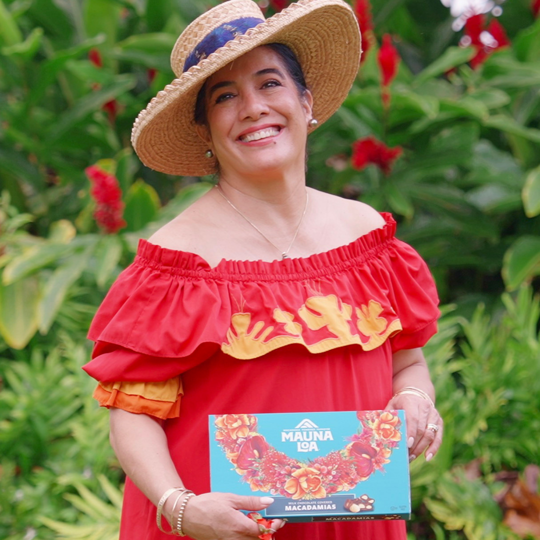 Mauna Loa x Leis by Leilani – Hawaiian Host X Mauna Loa