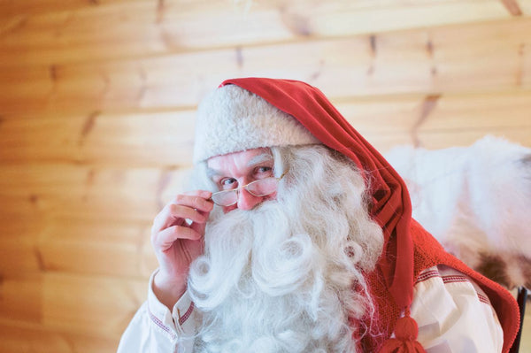 Why Santa Claus Would Prefer a White Chocolate Macadamia Nut Cookie Over a Traditional Chocolate Chip Cookie on Christmas Eve